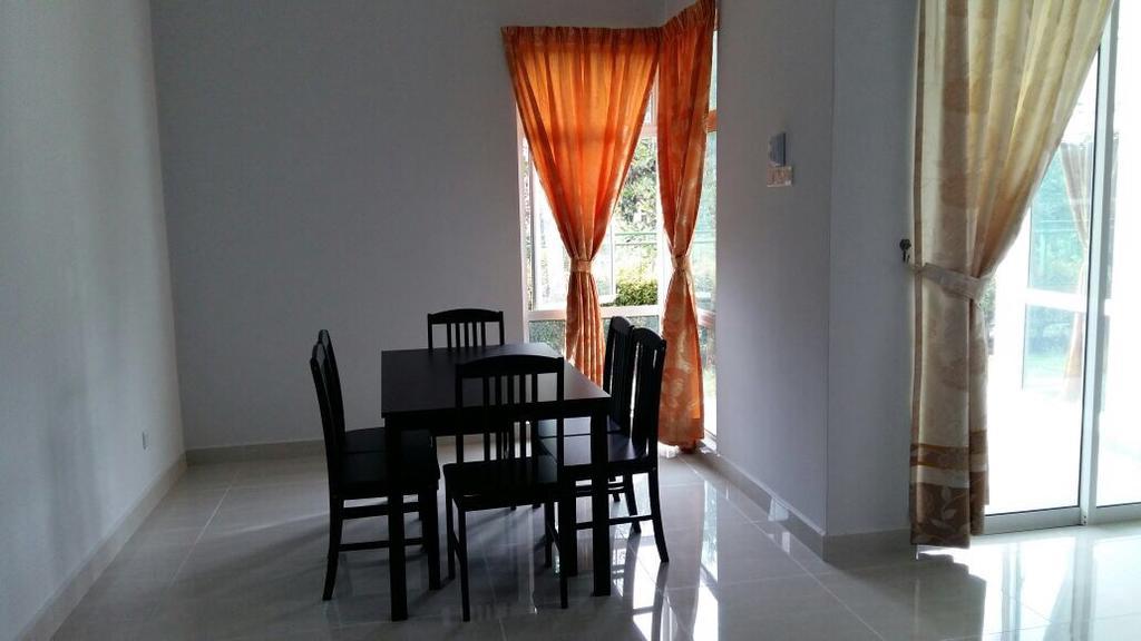 Double Aa Homestay Pangsapuri